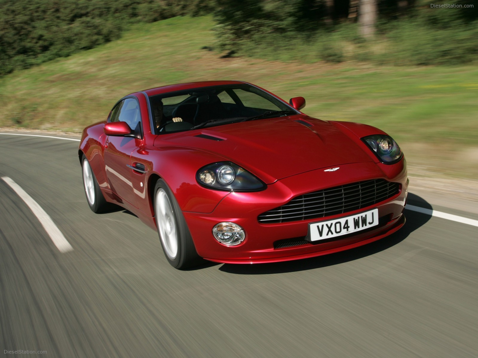 Aston Martin Vanquish V12 S